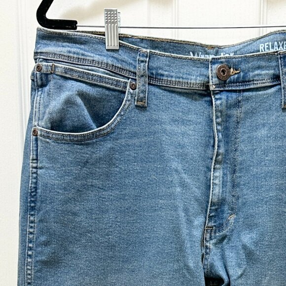 Wrangler Men's Jeans Size 34X30 Blue Free To Stretch Relax Fit Casual Denim NEW - Picture 3 of 16